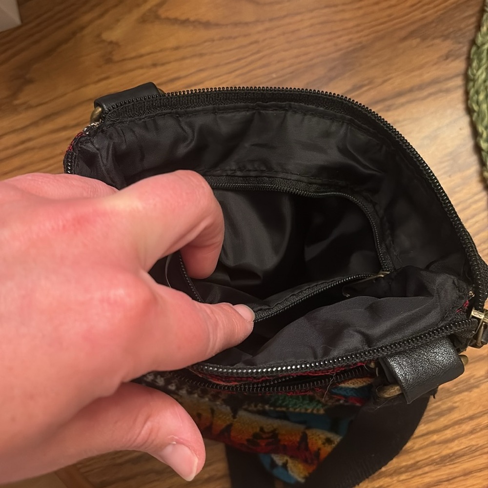 Pendleton Crossbody Purse - Picture 6 of 7